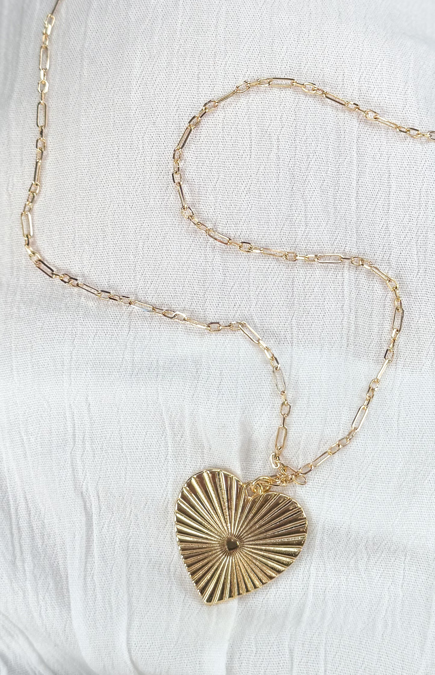 GILDED SUNBURST NECKLACE