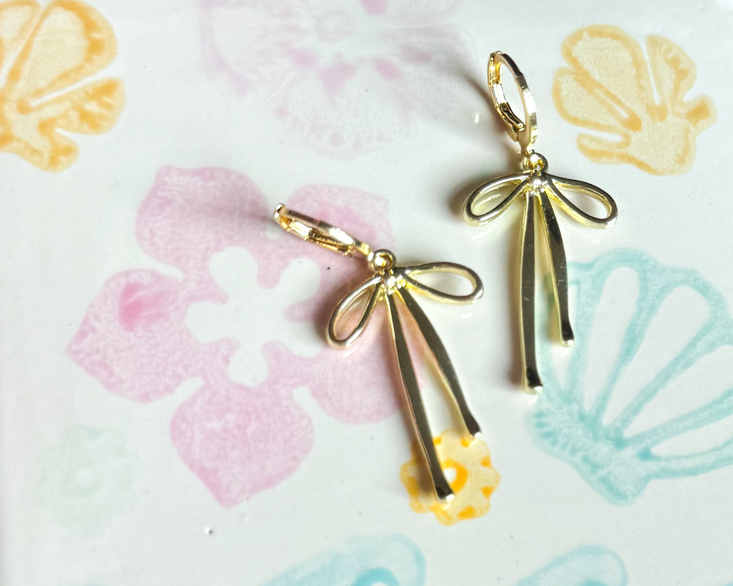 GOLD BOW EARRINGS