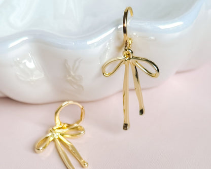 GOLD BOW EARRINGS